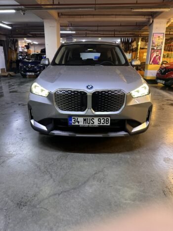BMW İX ambiyans aydınlatma